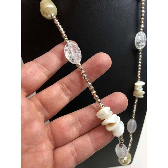 1952 CHICO'S Faux pearl & Clear crackled beaded Silvertone necklace 34-38" - Picture 2 of 3